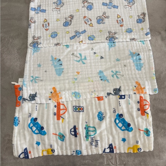 Muslin Burp Cloths Cotton Burping and bath Cloth - Picture 3 of 7